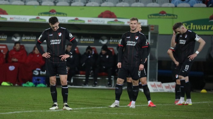 Dritte Liga: Niedergeschlagen und enttäuscht: Die Mannschaft von Türkgücü erlebt gerade schwere Zeiten.
