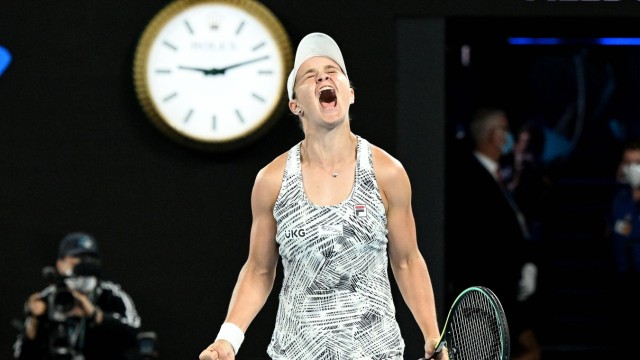 Ashleigh Barty: Ashleigh Barty feiert ihren Sieg bei den Australian Open mit einem Gefühlsausbruch, wie ihn von der wohltemperierten Australierin angeblich noch niemand gesehen hat.