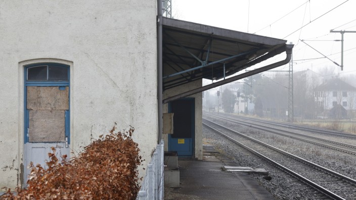 Ideen für den alten Langenbacher Bahnhof: Der Langenbacher Bahnhof könnte ein richtigtes Schmuckstück werden.