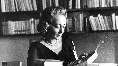 Alba de Céspedes: "Das verbotene Notizbuch": Alba de Céspedes, 1911 in Rom geboren, war mit ihren Büchern schnell in Konfrontation mit den Faschisten.