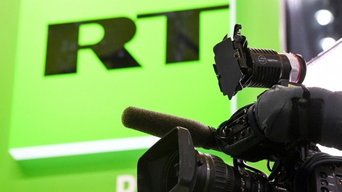 Entscheidung der ZAK: Laut ZAK ist RT DE ein zulassungspflichtiges Rundfunkprogramm, für das gemäß Medienstaatsvertrag "weder eine Zulassung erteilt noch beantragt wurde".