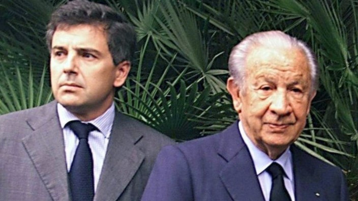 Winterspiele in Peking: Im Schatten des Paten: Juan Antonio Samaranch (re.), der langjährige IOC-Präsident, mit Sohn Juan Antonio im Jahr 2000.