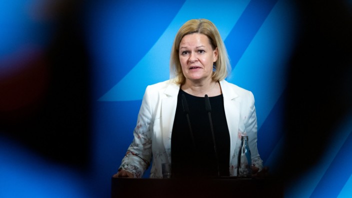 Hass und Hetze im Netz: Das Ministerium von Bundesinnenministerin Nancy Faeser hat am Mittwoch ein erstes Gespräch mit den Telegram-Betreibern geführt.