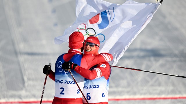 Doping bei Olympia: Die Russen Alexander Bolschunow (links) und Denis Spizow starten unter neutraler Flagge - aber sie starten.