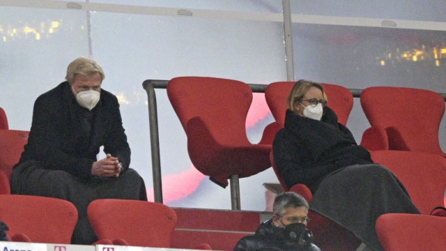 Fußball-Bundesliga: Donata Hopfen (rechts), hier in der Münchner Arena, ist seit Jahresanfang Chefin der Deutschen Fußball Liga.