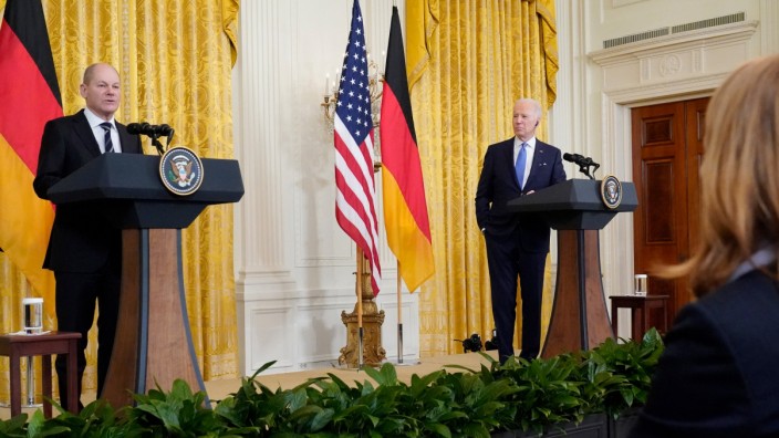 Antrittsbesuch in den USA: "Er muss kein Vertrauen zurückgewinnen. Er hat das vollständige Vertrauen der Vereinigten Staaten", sagt US-Präsident Joe Biden (rechts) über seinen Gast, Bundeskanzler Olaf Scholz.