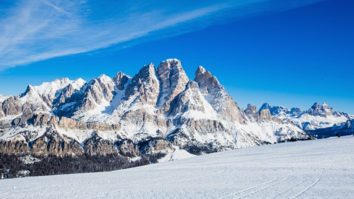 Olympia 2026 in Cortina d'Ampezzo: Die Aussicht von den breiten Pisten auf die Dolomiten ist in Cortina außergewöhnlich.