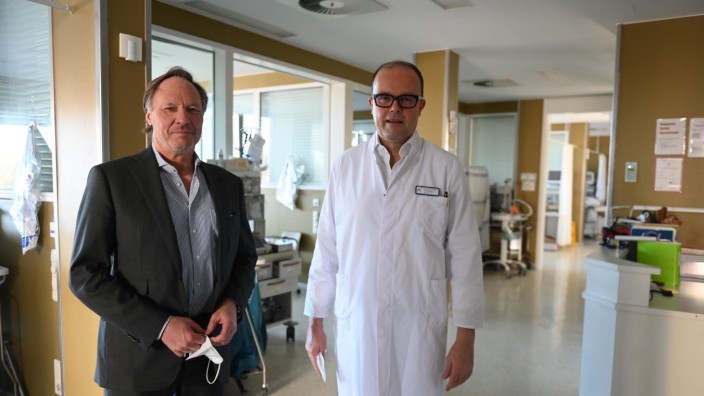 Artemed-Klinikum München Süd: Die Entscheidung hatte Aufsehen hervorgerufen, denn ihre Ansage war eindeutig: Geschäftsführer Rainer Salfeld und der Ärztliche Direktor Thomas Mussack im Artemed Klinikum München Süd.
