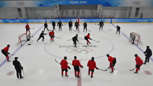 Olympia 2022: Training der deutschen Eishockey-Nationalmannschaft