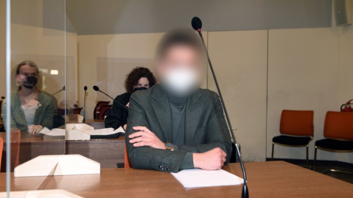 Koks-Skandal: "Scheiß gebaut": der Angeklagte beim Prozessauftakt im Amtsgericht München.