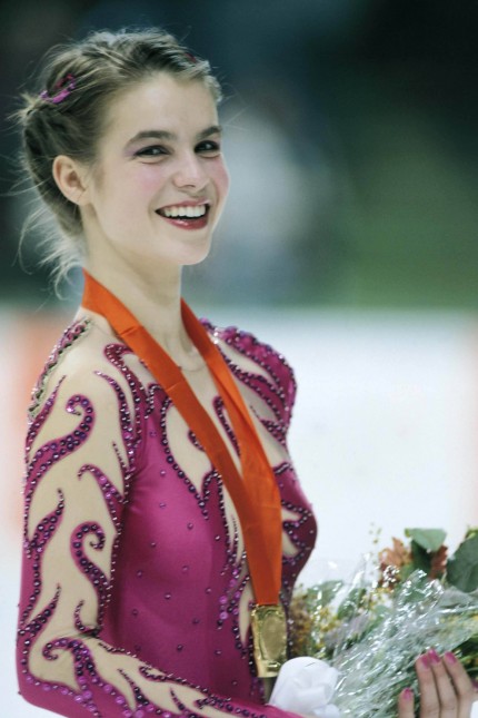 Katarina Witt: Katarina Witt 1984 bei ihrem Olympiasieg: Damals gewann sie Gold für die DDR.