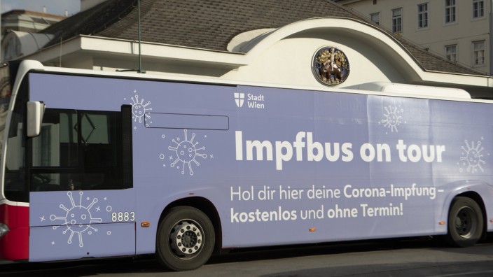 Österreich-Kolumne: An Impfmöglichkeiten mangelt es nicht in Österreich, etwa im Impfbus auf dem Wiener Naschmarkt.