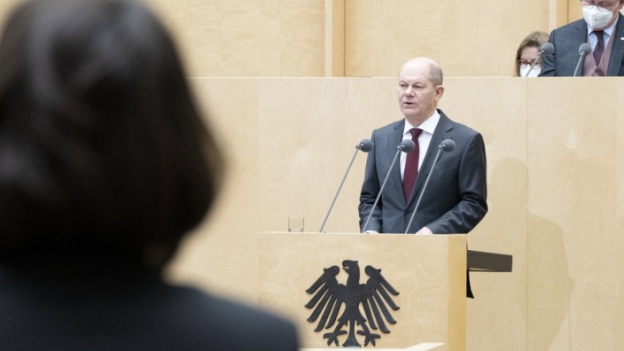 Scholz im Bundesrat: Bundeskanzler Olaf Scholz bei seiner Rede vor dem Bundesrat.