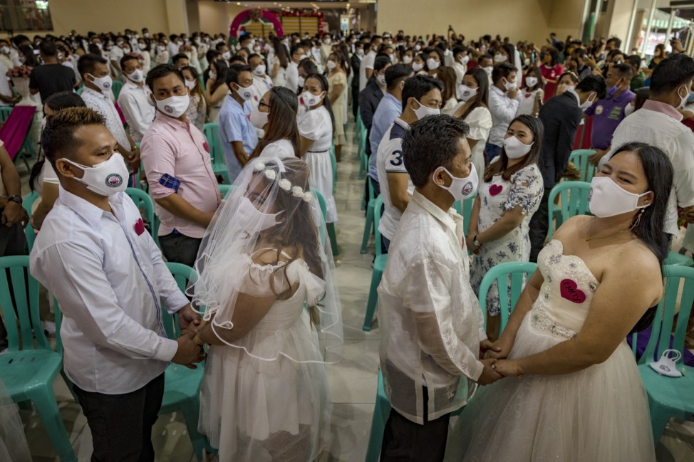 Filipinos Attend Mass Wedding Ahead Of Valentines Day