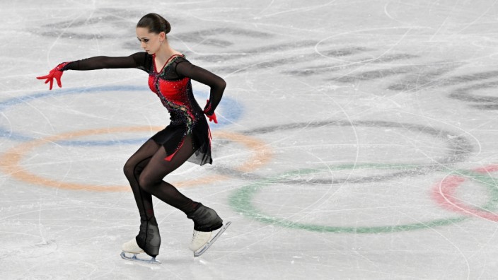 Der Fall Walijewa bei Olympia: Die Blicke werden sich im Einzelwettbewerb noch stärker auf die 15-jährige Kamila Walijewa konzentrieren.