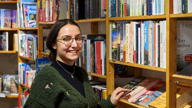 Lesen im Landkreis: Laut Diana Mihaljevic vom Buchladen im Kirchseeon schadet die Messeabsage der Branche vor allem wegen der fehlenden Sichtbarkeit.