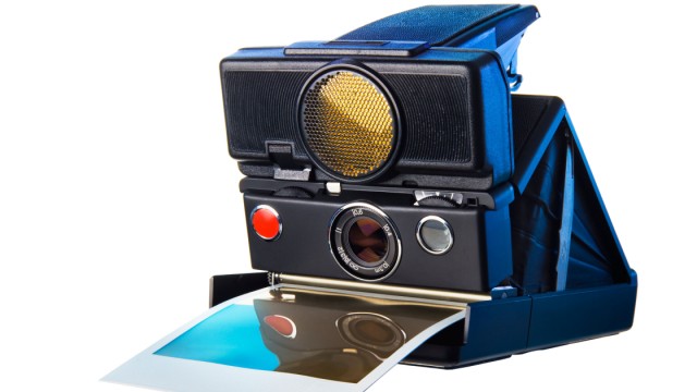 75 Jahre Polaroid-Kamera: Ein Modell der Polaroid SX 70 2 Land Camera.