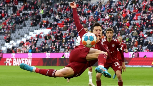 FC Bayern: Auch bei Robert Lewandowski ist nicht jeder Schuss ein Treffer. Aber die Entscheidung über seine Zukunft muss sitzen.