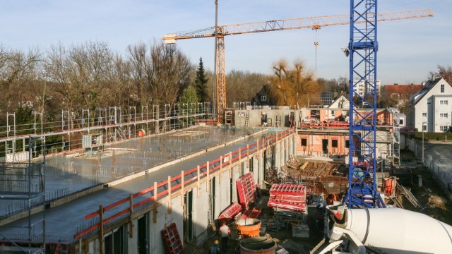 Bundeshaushalt: Gigantische Aufgabe: Eine Baustelle für neue Sozialwohnungen in der Nähe von München.
