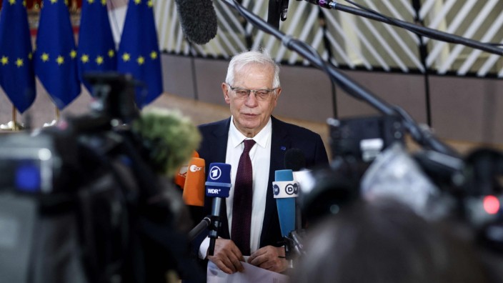 Sanktionen: Und nun, Europa? Der EU-Außenbeauftragte Josep Borrell am Montagabend in Brüssel.
