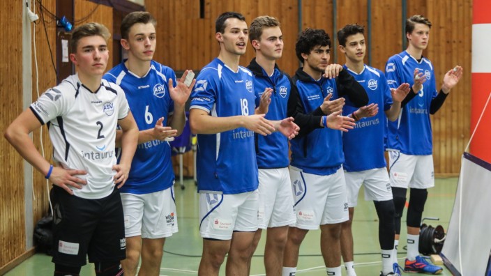 Volleyball: Blicken Richtung Bundesliga: Dachaus ehrgeizige Talente, hier bei ihrem letzten großen Auftritt 2017 im DVV-Pokal-Achtelfinale gegen Lüneburg.