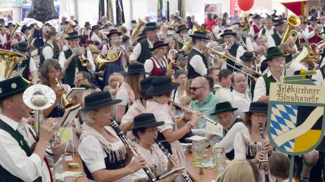 Interview: A marquee full of musicians: The day of brass music organized by the district in Kirchheim in 2018.