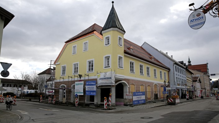 Untermarkt 10 in Wolfratshausen: Die Eröffnung ist für den 4. November 2022 vorgesehen. Zum Tag der Städtebauförderung aber öffnete Wolfratshausen schon einmal die Türen zum Untermarkt 10 und gab Einblicke, wie es nach der Sanierung aussehen kann.