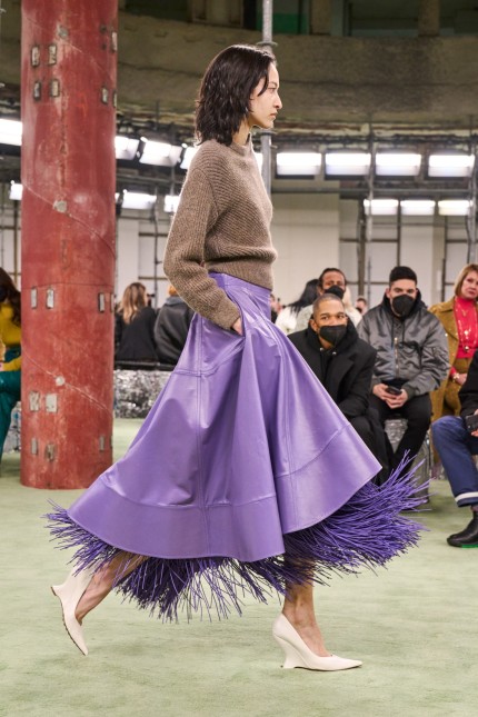 Fashion Week Mailand: Das neue New Bottega, hier mit weit schwingenden Röcken.