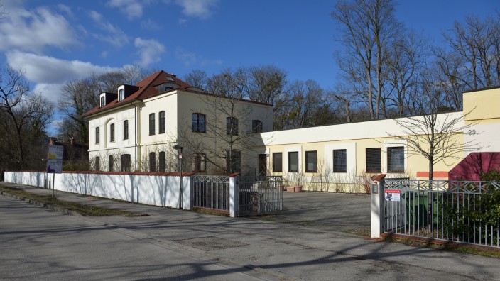 Oberschleißheim: Der Park hinter der Schwertkoffschen Villa soll nach alten Plänen wieder hergestellt werden.