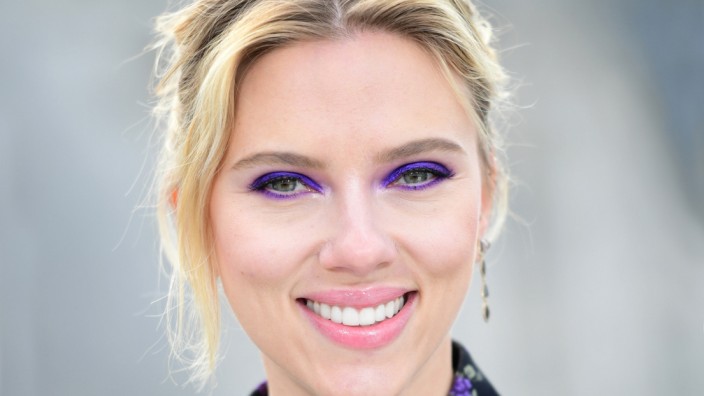 Leute: Hollywood-Star Scarlett Johansson findet Urteile über Schwangere mittelalterlich.
