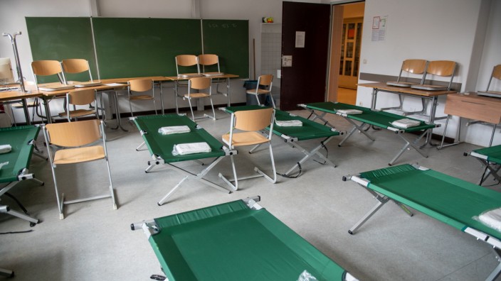 Krieg in der Ukraine: Schlafsaal statt Klassenzimmer: Im Luisengymnasium sollen geflüchtete Ukrainerinnen und Ukrainer untergebracht werden.