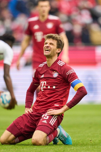 1:1 gegen Leverkusen: Erstes Eigentor in 615 Pflichtspielen: Thomas Müller lenkte den Ball wieder mal artistisch ins Tor - nur eben ins falsche.