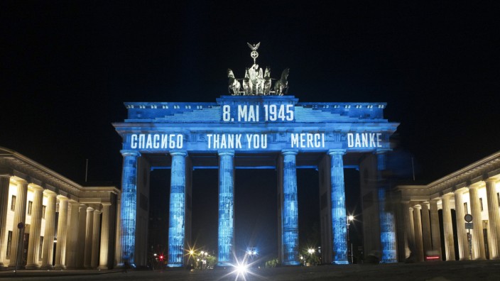 Nachkriegszeit: Die Erneuerung begann nach dem 8. Mai 1945: Brandenburger Tor im Jahr 2020 zum 75. Jahrestag des Kriegsendes.