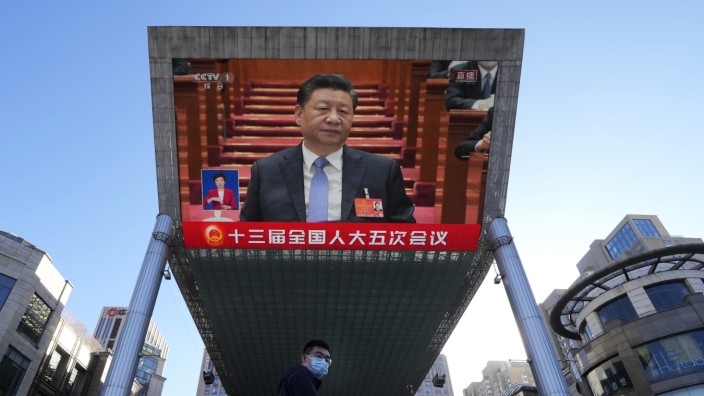 Volkskongress: China Präsident Xi Jinping bei einer Live-Übertragung zum Auftakt des Volkskongresses am 5. März.