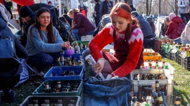 War and Gender: Far from all women leaving Ukraine.  Construction of Molotov cocktails in the city of Uzhhorod in the west of the country.