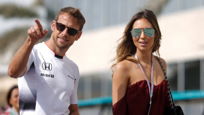 Leute: Der britische Rennfahrer Jenson Button hat seine Freundin Brittny Ward geheiratet.