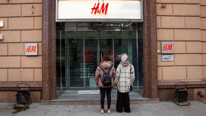 Moscow: H&M, Ikea, Coca-Cola, Instagram, more disappear every day.  But will the Russians turn on Vladimir Putin over sanctions?  Or rather against the West?