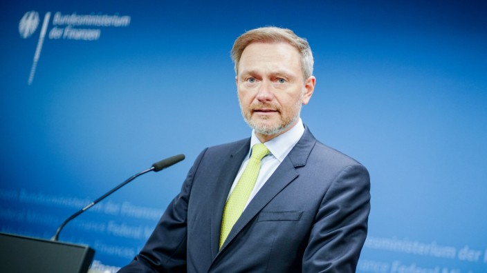 Haushalt: Als Krisenmanager für die Bundesfinanzen und "Ermöglichungsminister" sieht er sich: Christian Lindner (FDP).