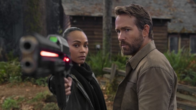 Favorite of the week: A stupid line for everyone: Ryan Reynolds and Zoe Saldana in 'The Adam Project'.