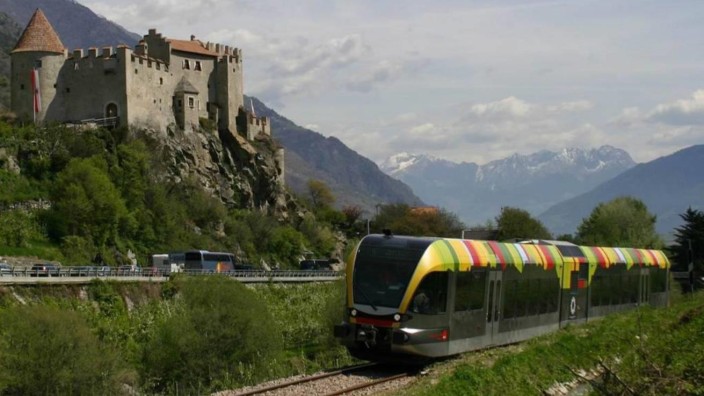 Mobilität: Ein Erfolgsmodell: die reaktivierte Vinschgerbahn in Südtirol.