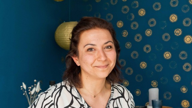 Krieg in der Ukraine: Natalia Neumann hilft Flüchtlingen aus der Ukraine. Sie stammt selber aus Odessa und hat Nadja Petrovna und ihre Familie mit Daniela und Reinhard Preis zusammengebracht.