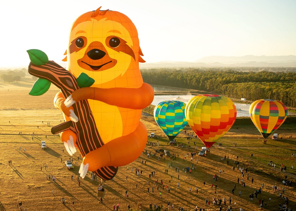 Hot Air Balloons Take To Skies For King Valley Balloon Fiesta