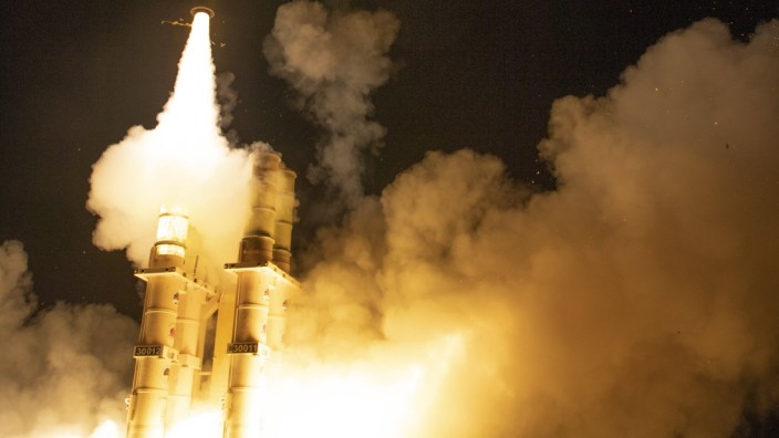 Aktuelles Lexikon: Mitte Januar testete Israel die neueste Version des Raketenabwehrsystems "Arrow 3"