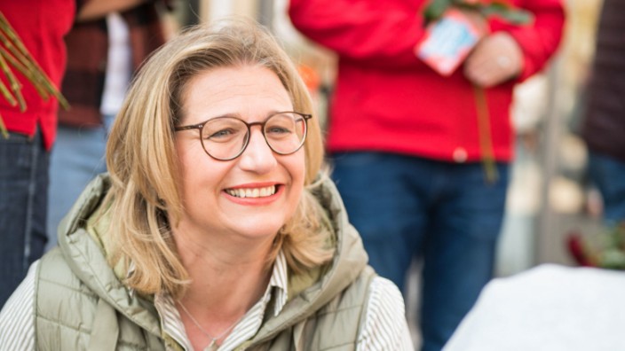 Landtagswahl im Saarland: SPD-Spitzenkandidatin Anke Rehlinger dürfte die nächste Ministerpräsidentin des Saarlands werden.