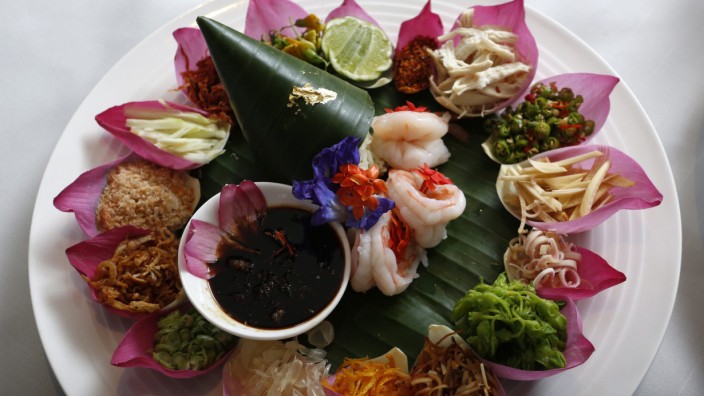 Kolumne "Ende der Reise": In Thailand ist das Essen ohnehin schon vielfältig, aber man könnte die Angebotspalette ja noch um eine grüne Pflanze erweitern und so den Tourismus ankurbeln.