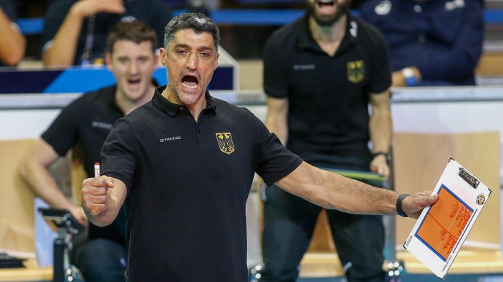 Volleyball: Au revoir: Bundestrainer Andrea Giani zieht es nach Paris.