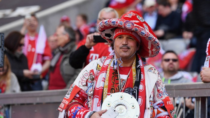 Verstorbener Bayern-Fan Buschmann: Bayern-Fan Michael Zeman war bekannt in vielen Stadien. Nun ist er verstorben.