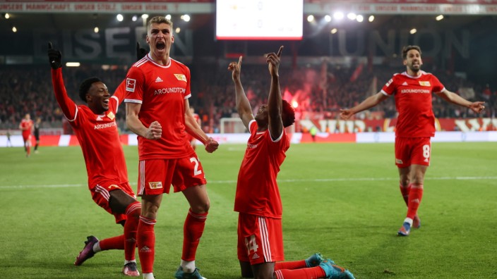 Union Berlin in der Bundesliga: Taiwo Awoniyi und seine Unioner feiern - diesmal gab es ein 1:0 gegen Köln.