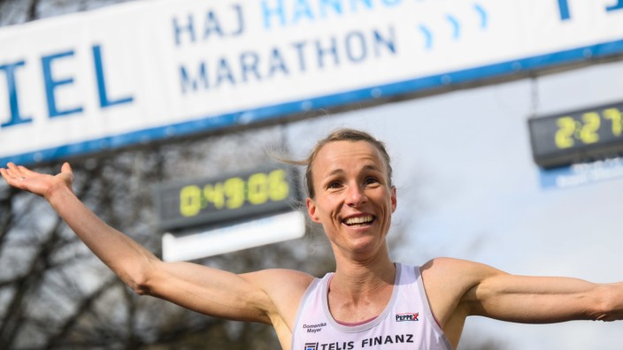 Domenika Mayer: Schnellstart: Zur EM-Qualifikation im Marathon hat Domenika Mayer genau einen Versuch gebraucht - bei dem sie in Hannover obendrein deutsche Meisterin wurde.