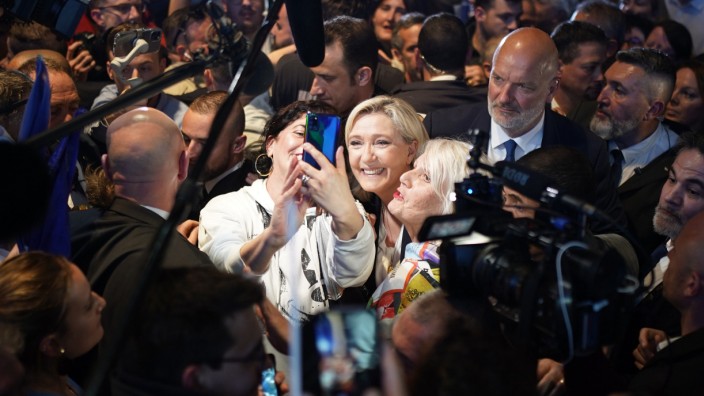 Frankreich: Für ihre Anhänger in Perpignan ist sie nur noch "Marine", nicht mehr die Tochter des Rassisten und Holocaustleugners Jean-Marie Le Pen. Die Frage ist nur: Hat sich damit auch ihr Denken geändert?
